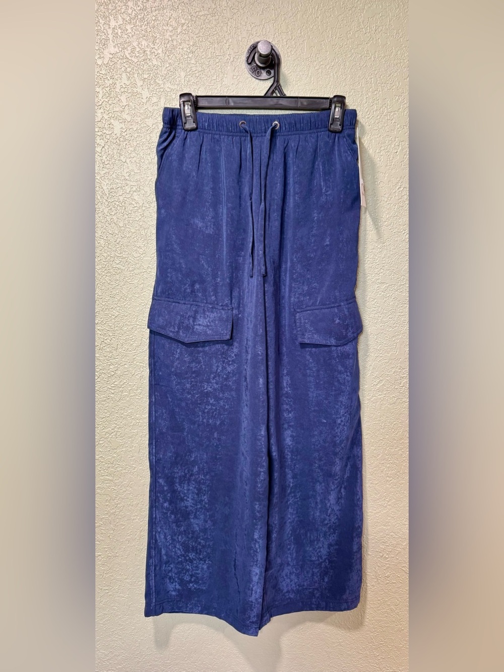 Lululemon Wide-Leg Cargo Pants Matte Satin Mid Rise size XXS NWT